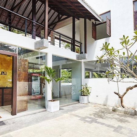 Drivethru Hostel Polhena Exterior photo